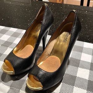 Michael Kors size 8 peep toe heels